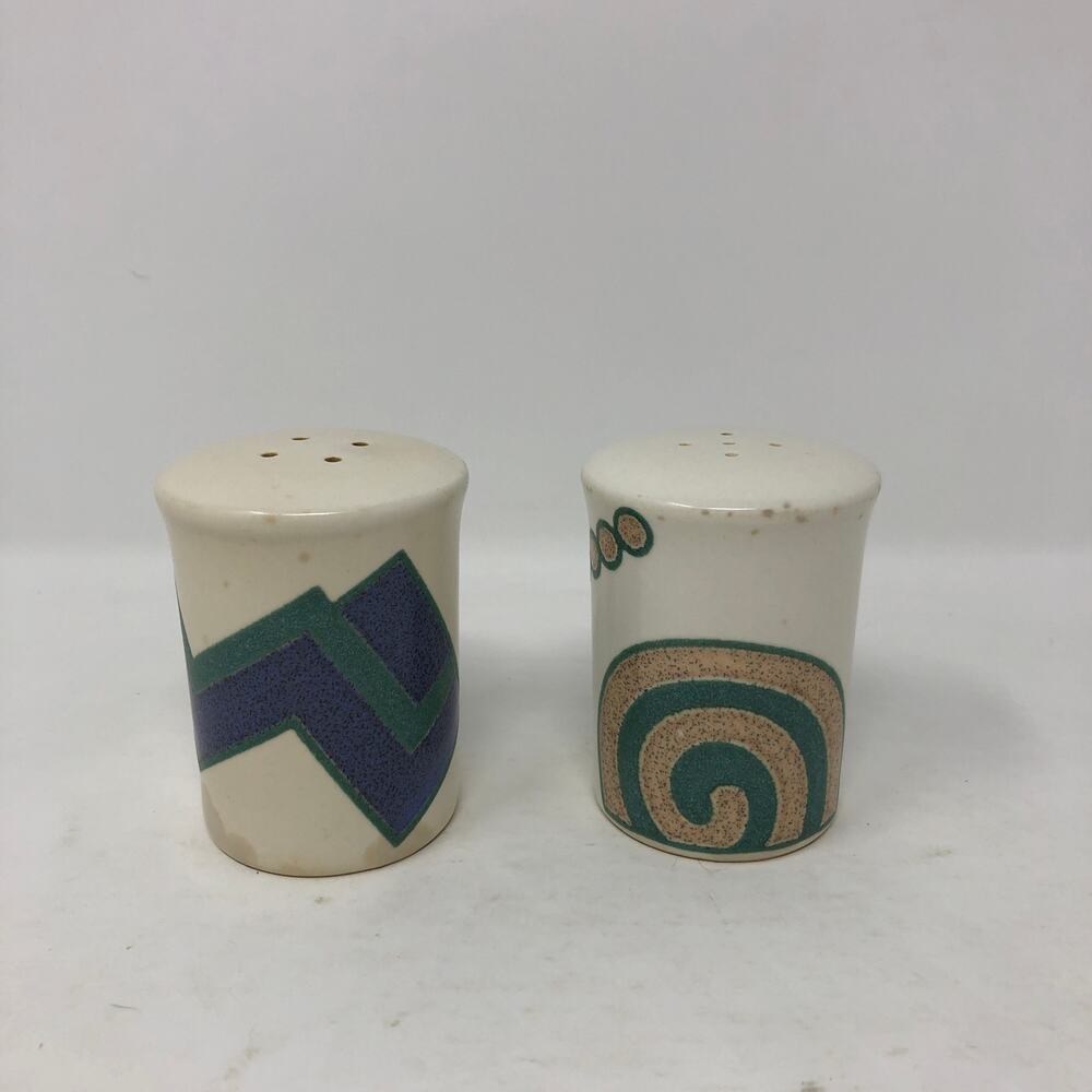 Mikasa Intaglio CAC 18 Life Style Pattern Salt Pepper Shakers Geometric Vintage